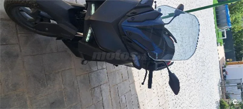 Yamaha XMAX 300 – Vista 2