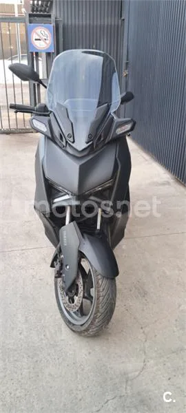 Yamaha XMAX 300 – Vista 6