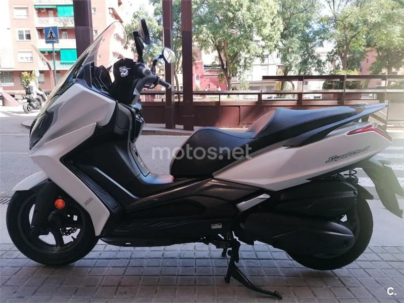 Kymco Super Dink 350 – Vista 4