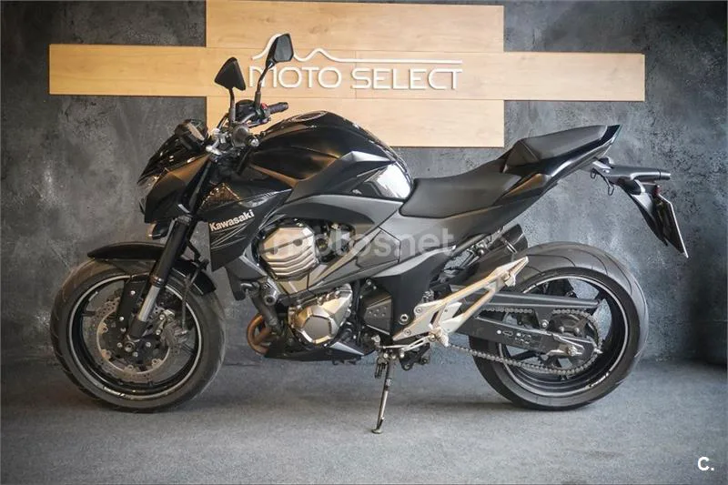 Kawasaki Z800 – Vista 11