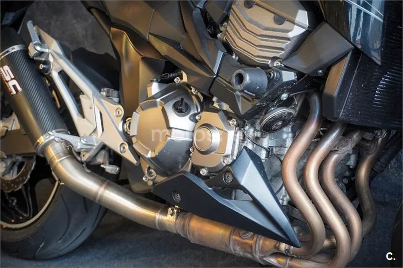 Kawasaki Z800 – Vista 3