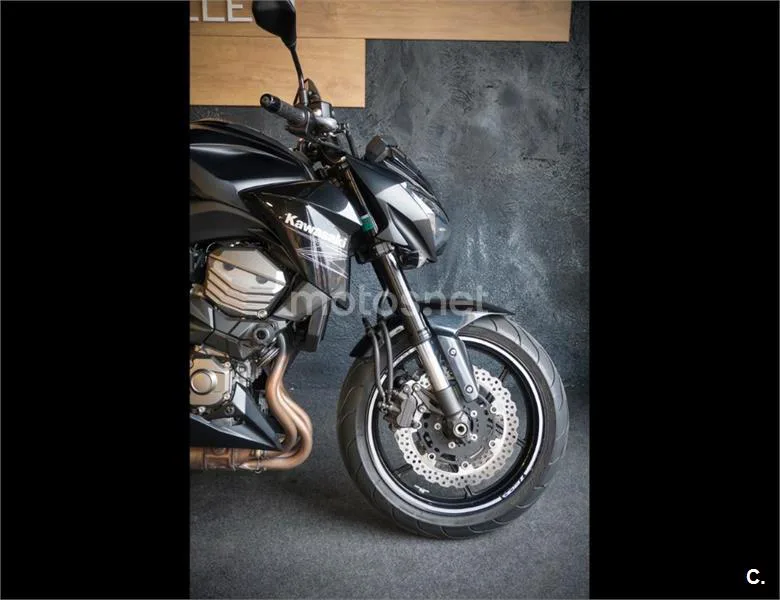 Kawasaki Z800 – Vista 7