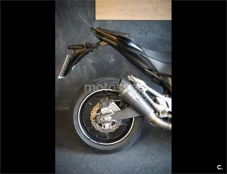 Kawasaki Z800 – Vista 8