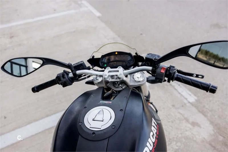 Ducati Monster 696 – Vista 14