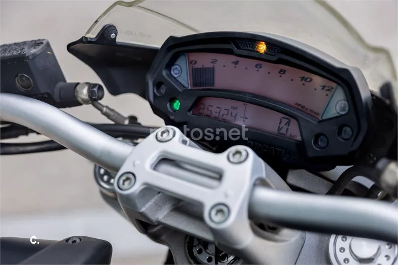Ducati Monster 696 – Vista 6