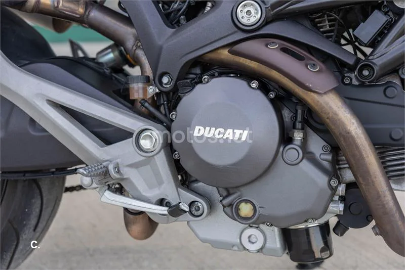 Ducati Monster 696 – Vista 7