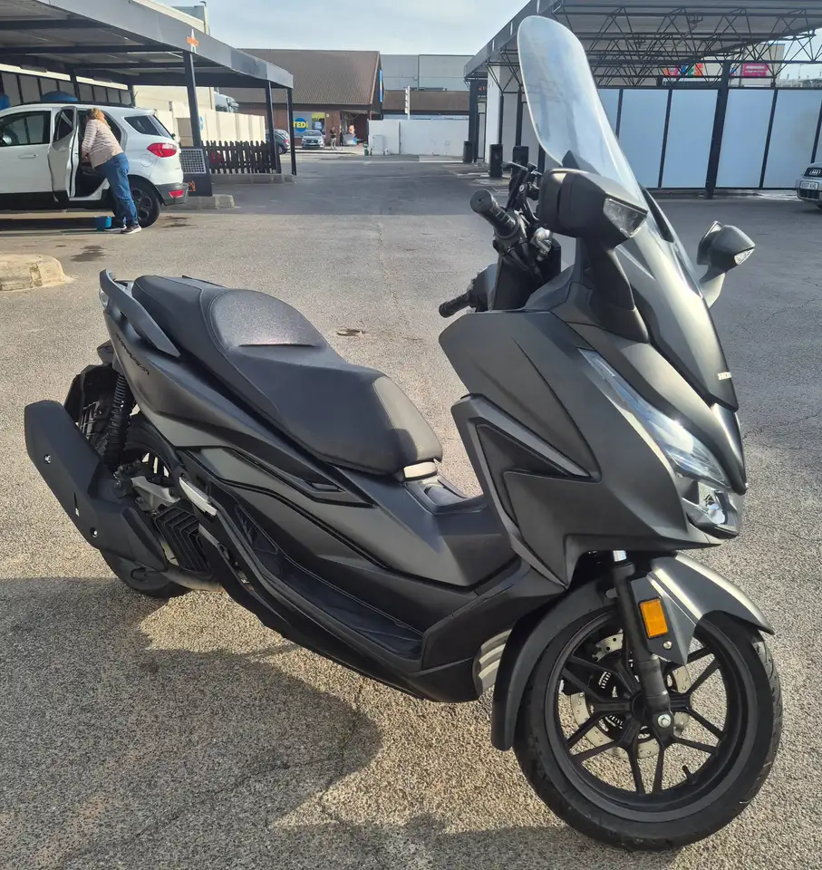 Honda Forza 125 – Vista 3