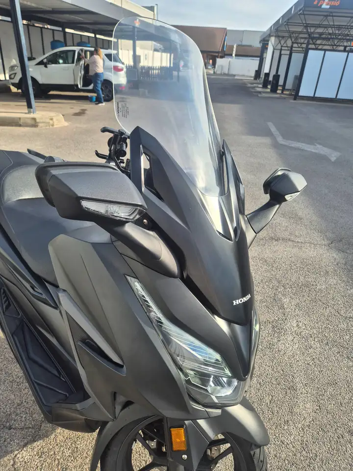 Honda Forza 125 – Vista 10