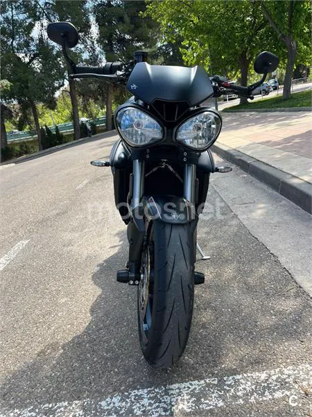 Triumph Street Triple – Vista 2