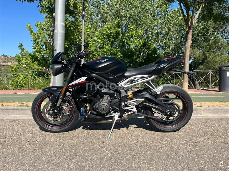 Triumph Street Triple – Vista 3