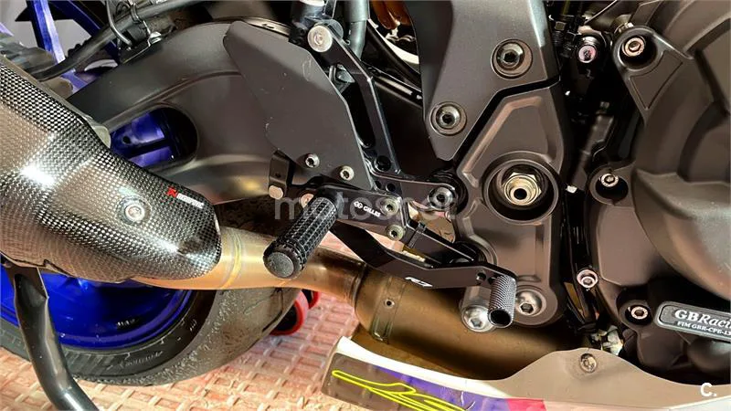 Yamaha R7 – Vista 14