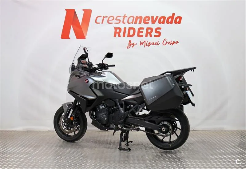 Honda NT1100 – Vista 10