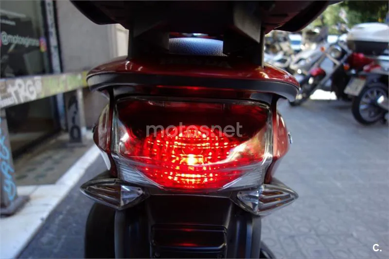 Honda PCX 125 – Vista 10