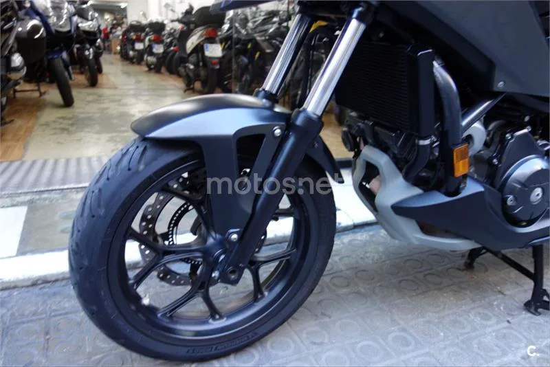 Honda NC 750 – Vista 4