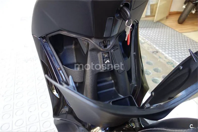 Piaggio Beverly 300 – Vista 11