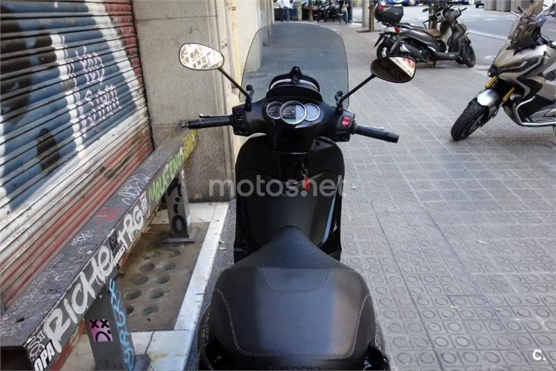 Piaggio Beverly 300 – Vista 5