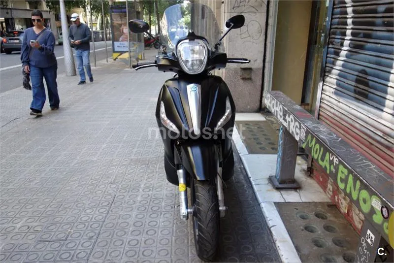 Piaggio Beverly 300 – Vista 9