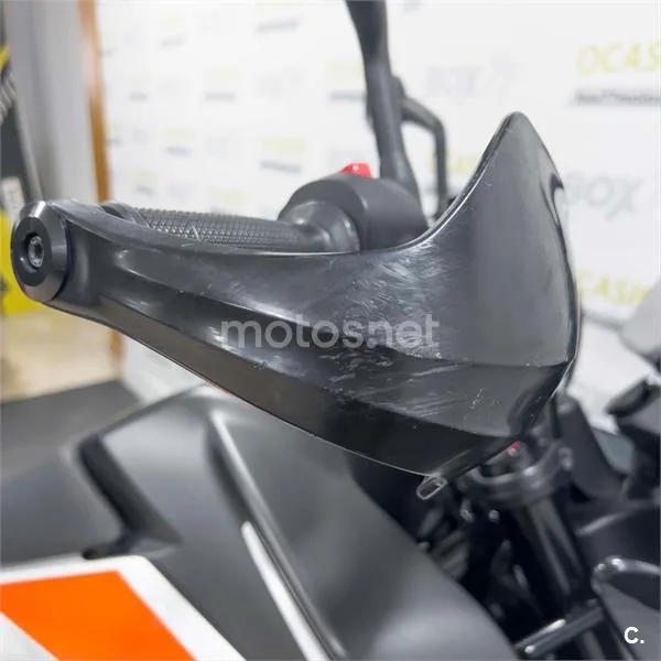 KTM 390 – Vista 16