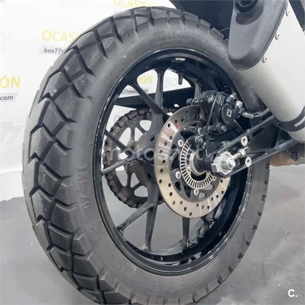 KTM 390 – Vista 23