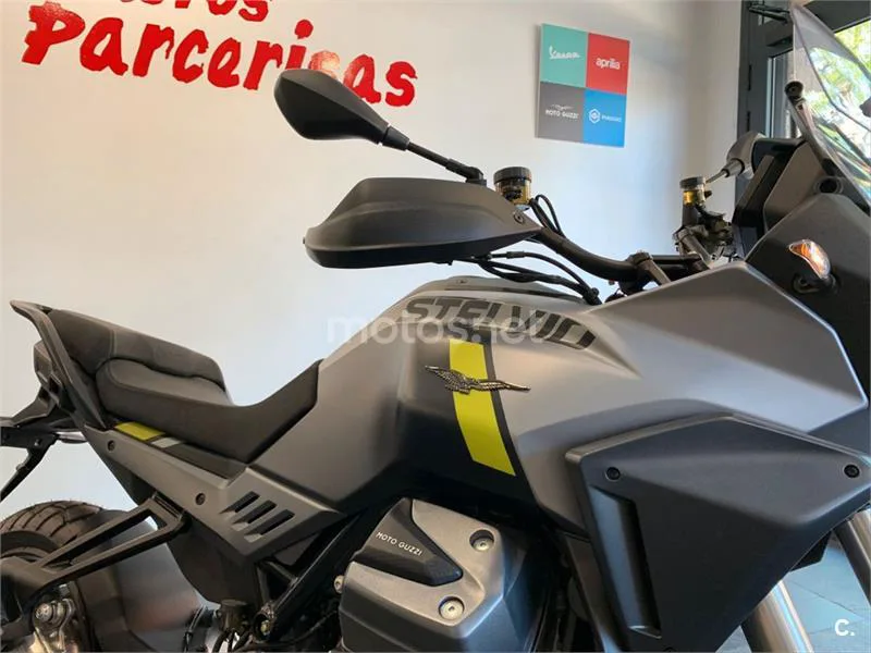 Moto Guzzi Stelvio – Vista 4