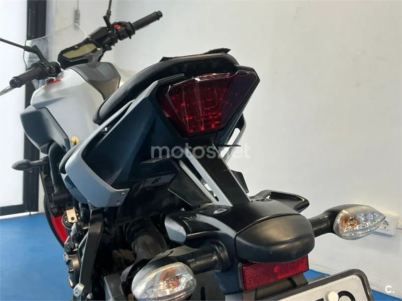 Yamaha MT-07 – Vista 13