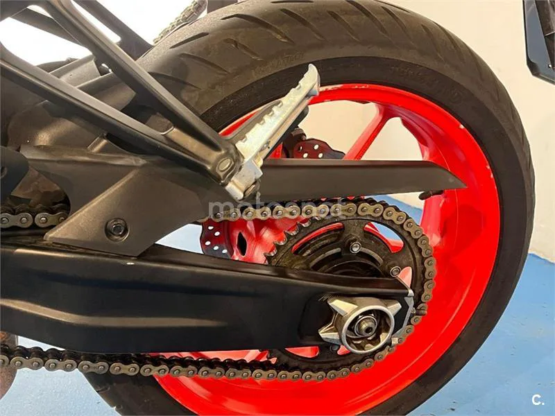 Yamaha MT-07 – Vista 16