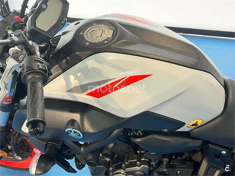 Yamaha MT-07 – Vista 21