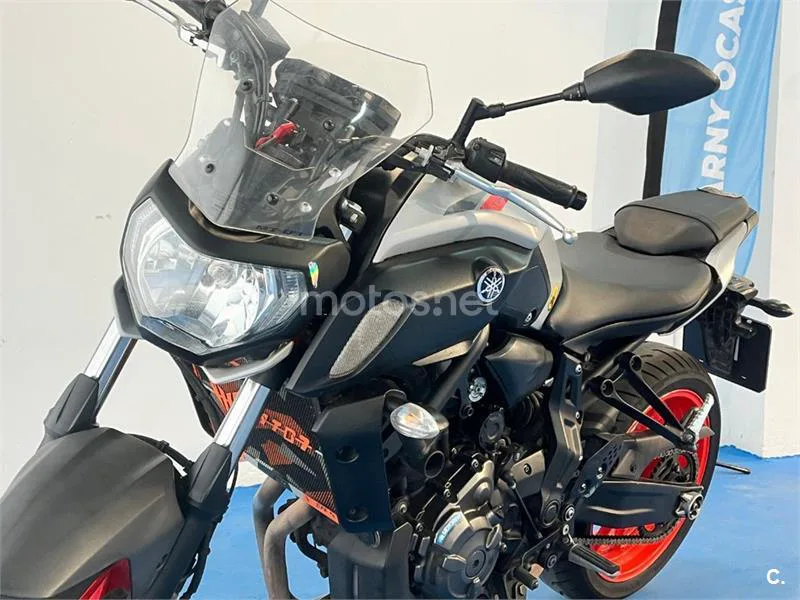 Yamaha MT-07 – Vista 22