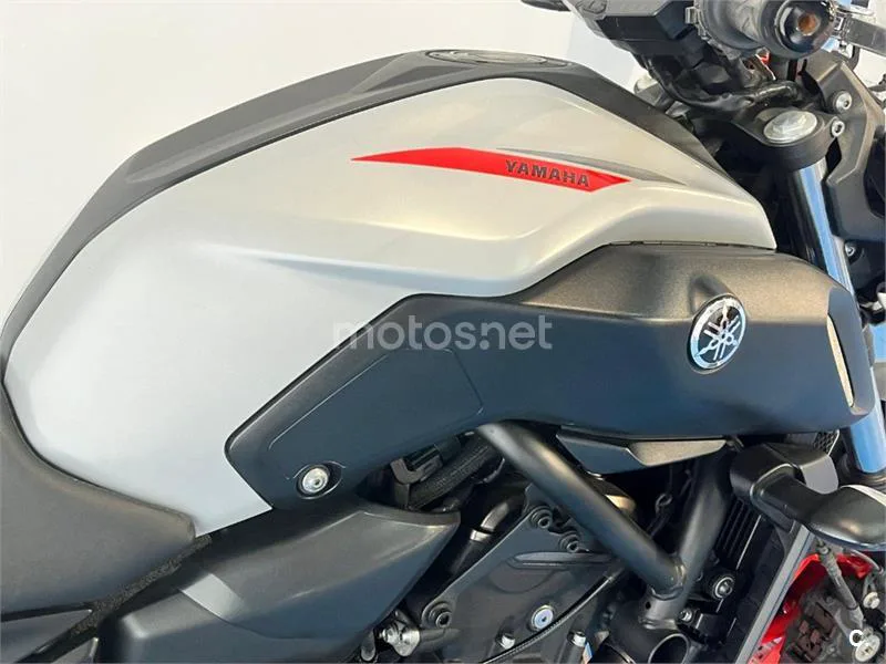 Yamaha MT-07 – Vista 23