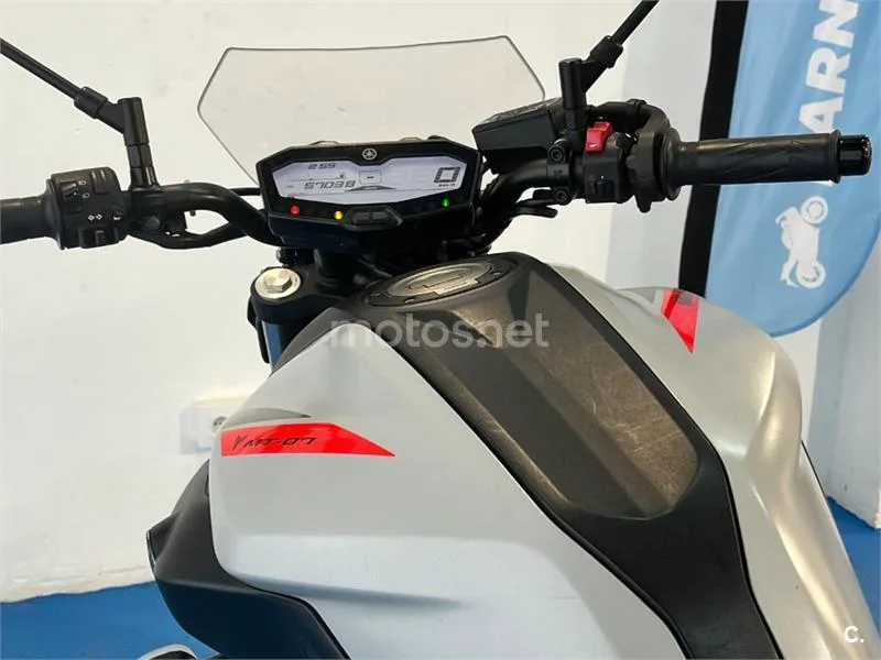 Yamaha MT-07 – Vista 24