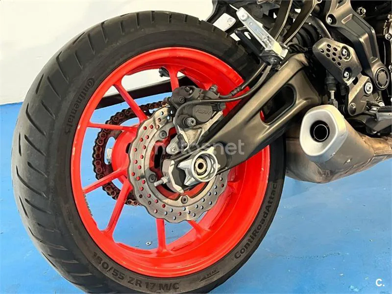 Yamaha MT-07 – Vista 38