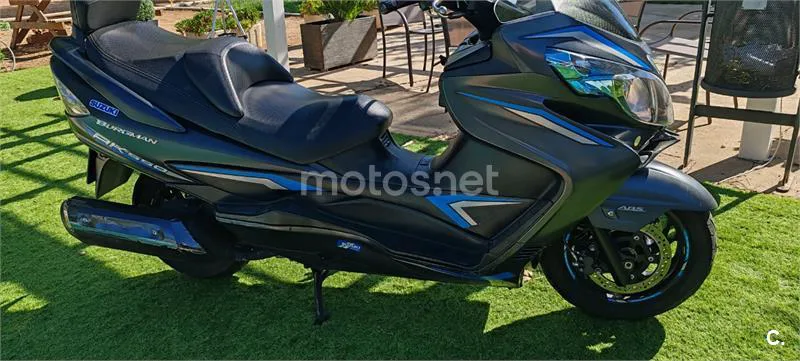 Suzuki Burgman 400 – Vista 2