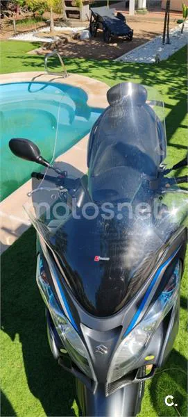 Suzuki Burgman 400 – Vista 11