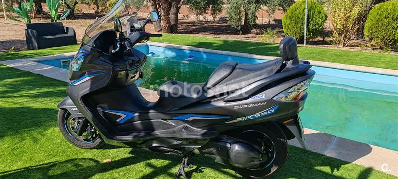 Suzuki Burgman 400 – Vista 15