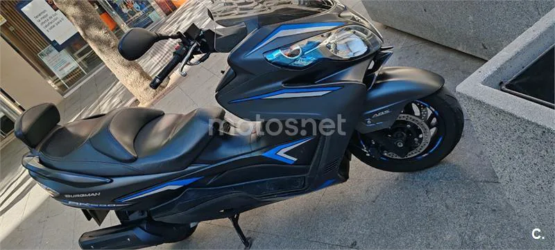 Suzuki Burgman 400 – Vista 20