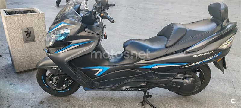 Suzuki Burgman 400 – Vista 22