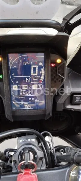 Honda CRF1000L Africa Twin – Vista 2