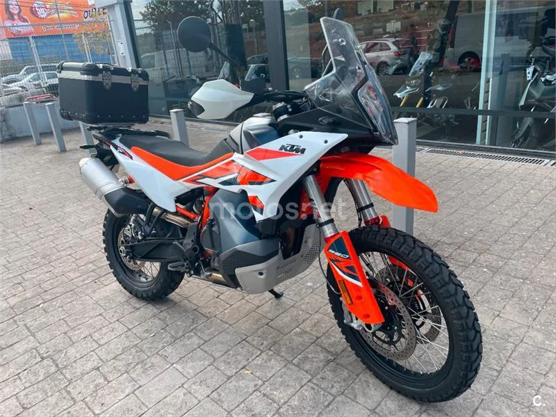 KTM 890 – Vista 3