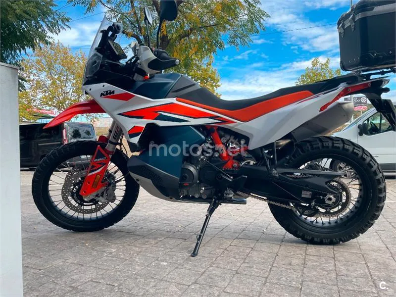 KTM 890 – Vista 5