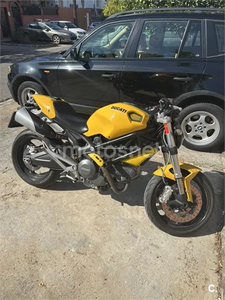 Ducati Monster 696 – Vista 2