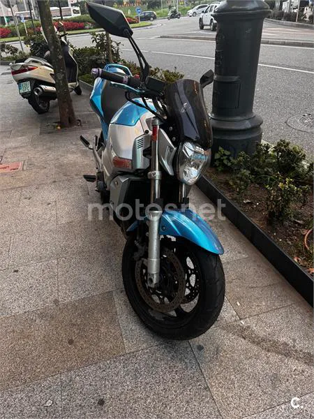 Suzuki GSR 600 – Vista 3