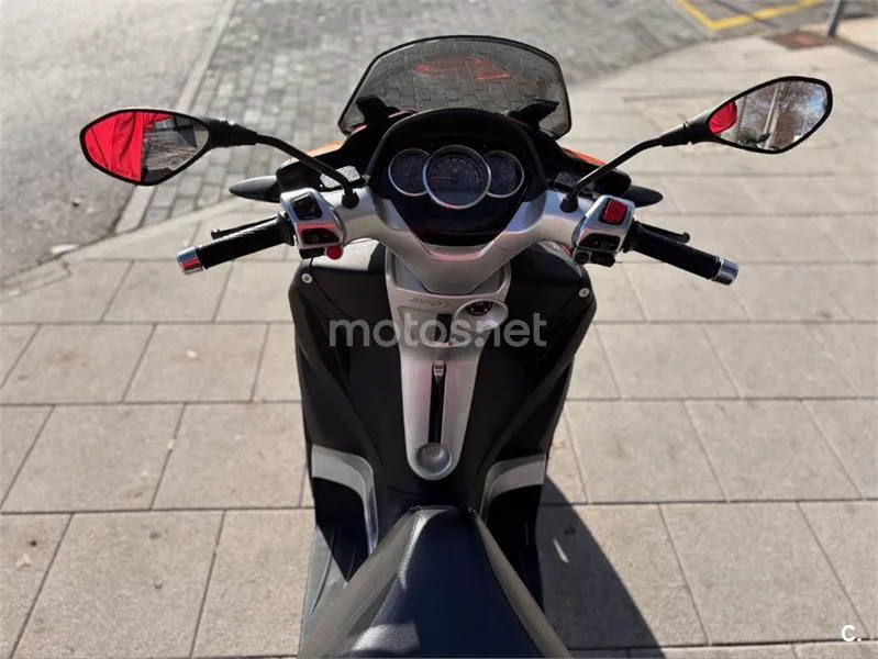 Piaggio MP3 Yourban 300 LT Sport – Vista 13