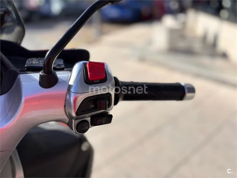 Piaggio MP3 Yourban 300 LT Sport – Vista 17