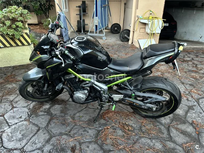 Kawasaki Z 900 – Vista 3