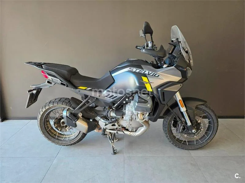 Moto Guzzi Stelvio – Vista 3