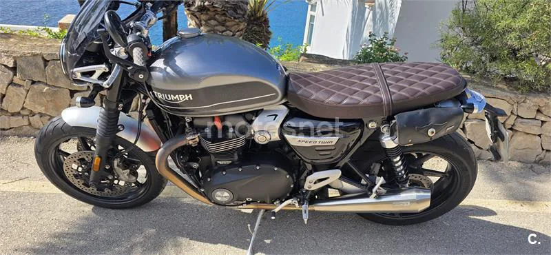 Triumph Speed Twin 1200 – Vista 11