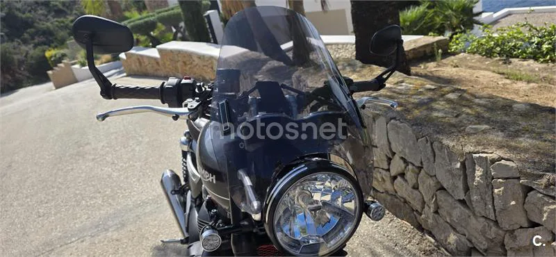 Triumph Speed Twin 1200 – Vista 10