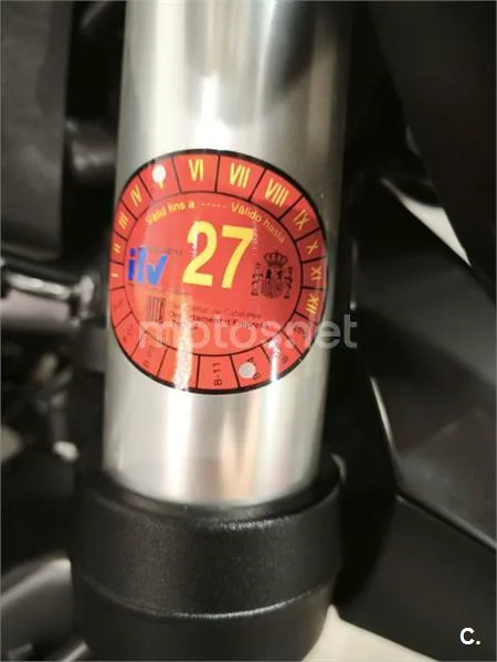 Moto Guzzi V85 TT – Vista 3