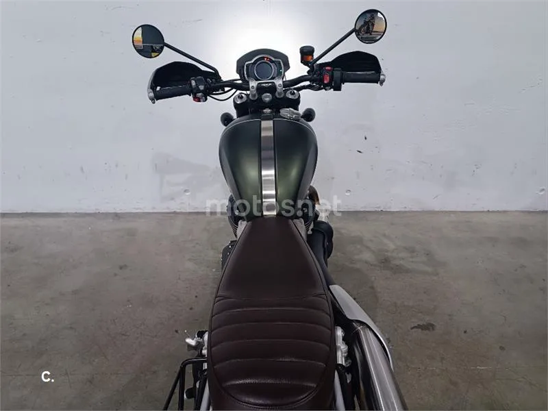 Triumph Scrambler 1200 – Vista 20