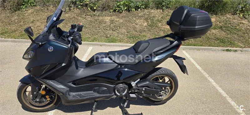 Yamaha TMAX – Vista 5
